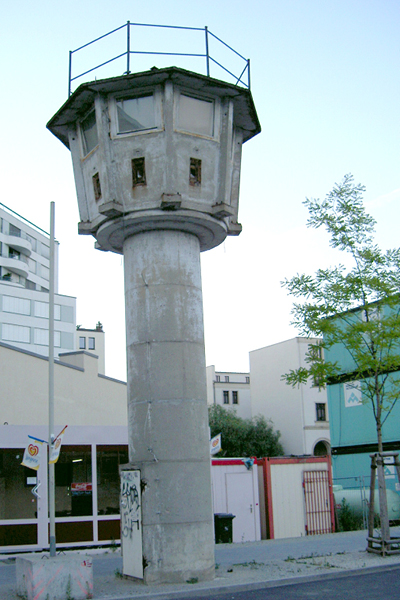 Wachturm Typ BT-11 im ehemaligen Todesstreifen